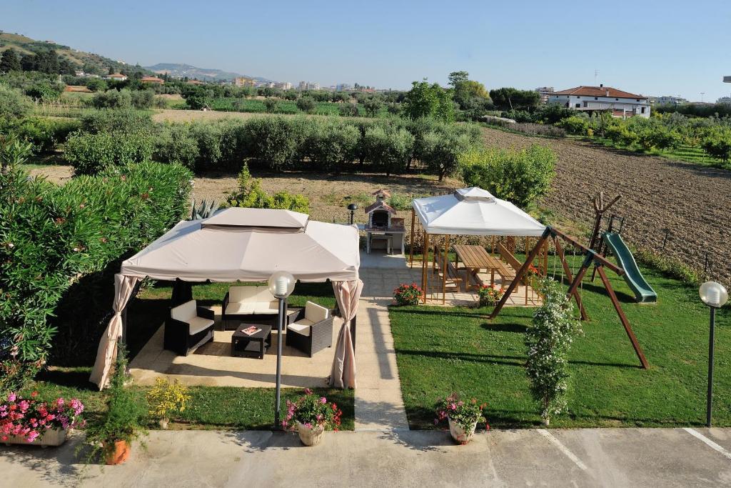Hotel Lidia Alba Adriatica Exterior photo